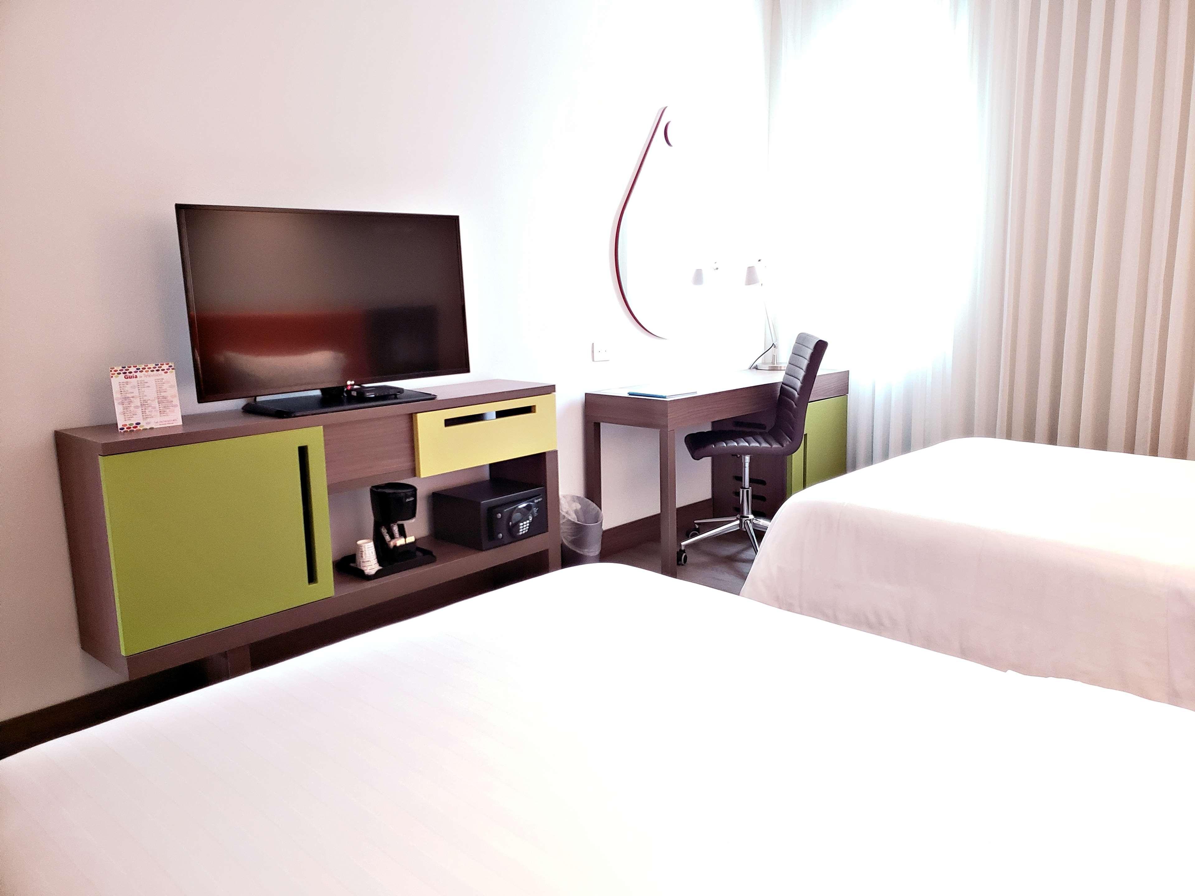 מלון Hampton By Hilton בוקארמנגה מראה חיצוני תמונה