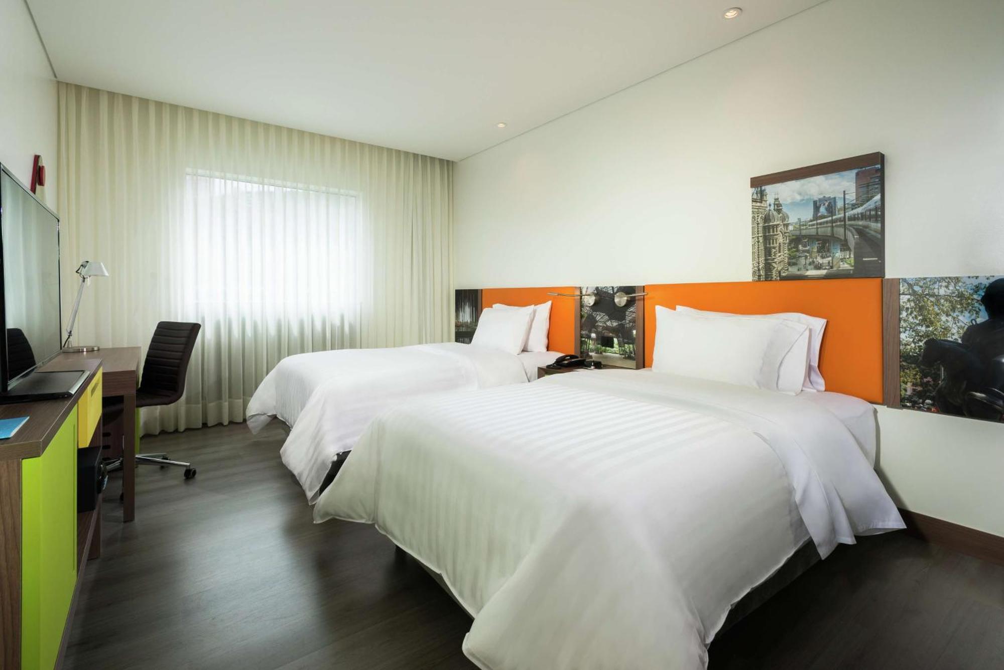 מלון Hampton By Hilton בוקארמנגה מראה חיצוני תמונה